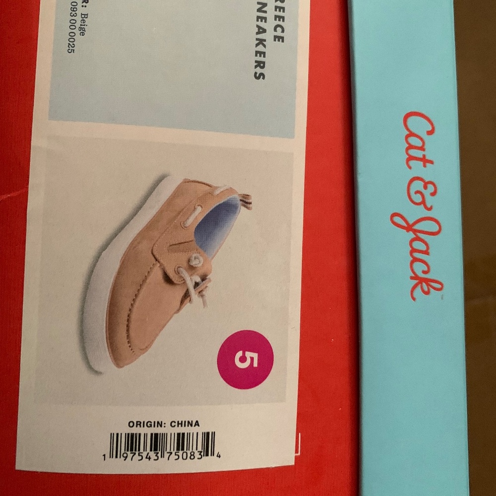 Reece Sneakers size 5